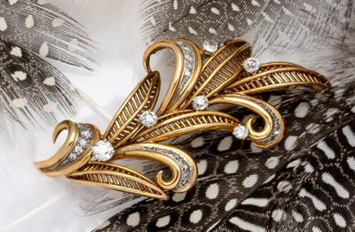 Broche gerbe en or jaune 18K 750 millièmes et platine 850 mi…