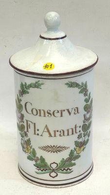 a ceramic jar with a lid that says conservatie d ' arant