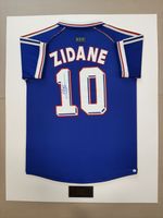 Vente caritative - une cantine au Cameroun