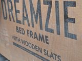 a box that has a sign on it that says dreamzie