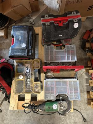 a lot of tools that are sitting on a pallet