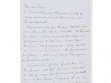 une vieille lettre écrite à la main sur un morceau de papier avec une écriture dessus