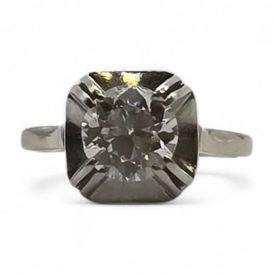 Bague solitaire monture en or gris (750 millièmes) et platin…