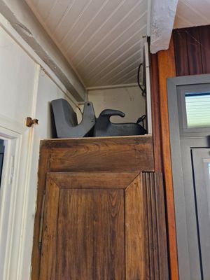 Deux réhausseurs DOSSIER 3 : CREPERIE