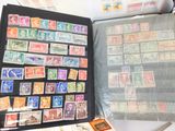 un livre avec beaucoup de timbres