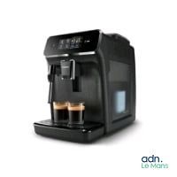 une image d'une machine à café noire sur fond blanc