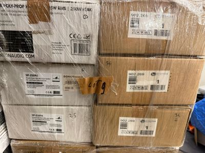 Lot de 6 haut-parleurs neufs comprenant :1 Fenton 902.