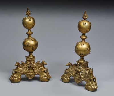 Importante paire de chenets en bronze doré à piètement griff… - Photo 1