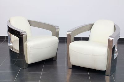 paire de fauteuils Art déco en chrome et cuir blanc