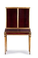 Grande vitrine en bois, laiton et bronze doré ouvrant part d…