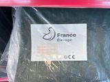 a sign on the back of a car that says france