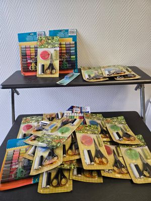 Lot divers 28 articles de couture