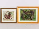 deux tableaux encadrés accrochés à un mur blanc, représentant une plante et un oiseau