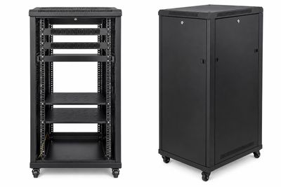 une étagère noire avec deux portes ouvertes et une porte fermée