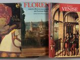deux livres placés l'un à côté de l'autre