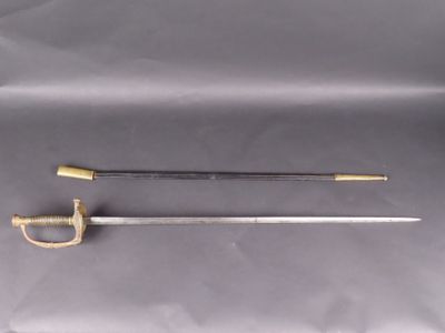 Épée du service de santé des armées, clavier à décor d'un ca…