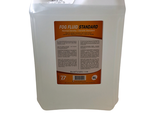 une image représentant un gallon de liquide sur fond blanc