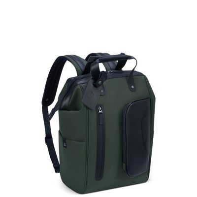 une image représentant un sac à dos vert muni d'une poignée noire