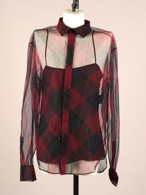 chemise à carreaux avec manches transparentes et nœud papillon sur mannequin mannequin mannequin mannequin mannequin mannequin mannequin manne