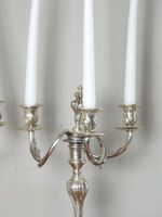 PAIRE DE CANDELABRES à trois bras de lumière en bronze argen… (photo 2)