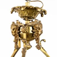 Lustre ou suspension orné d’un flambeau et de putti, en bron… (photo 4)