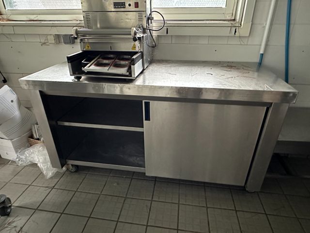 Placard neutre inox deux portes coulissantes. 160x70