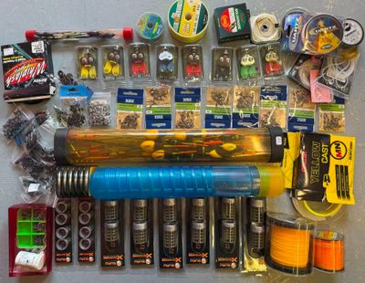 Matériel de pêche: accessoires de pêches divers. - Photo 1