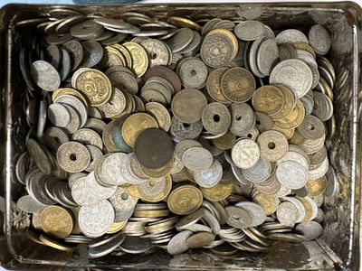 Lot MONNAIES françaises du XXème en vrac à trier, états dive…