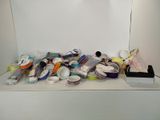 une photo d'une table recouverte de peinture