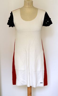 Twin set robe en maille tricolore rouge, blanc et manches co…