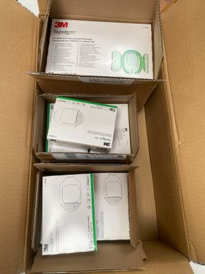 A L'ETUDE - LITIGE TRANSPORT - 4 boîte de 50 pansements de maintien et