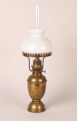 Lampe tempête de bateau en laiton, opalin blanche sur socle …