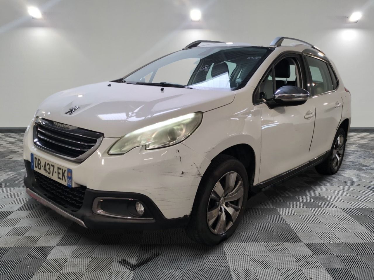 PEUGEOT - 2008 1.6 E-HDI 115CH FAP BVM6 ALLURE - GO - Mise en service: 09/12/2013 - Batterie faible Voyant service al...
