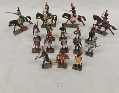 de nombreuses figurines de soldats exposées