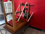 a machine that is sitting on a table in a room