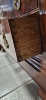 Commode à doucine en placage d'acajou Louis-Philippe. (photo 3)