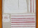 une photo d'une photo représentant des vêtements de bébé dans un cadre-vitrine