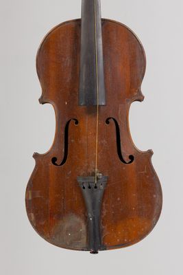 Violon d'Auguste POIROT fait à Mirecourt vers 1830 ; portant…