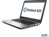 Ordinateur portable HP EliteBook 8200 avec le logo HP sur l'écran