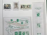 une image d'une image d'une image d'une femme sur des timbres