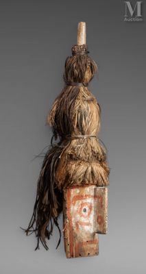 an image of a sculpture of a man with a hat on his head