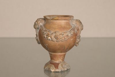Époque gallo-romaine Petit vase En terre cuite, les anses à …