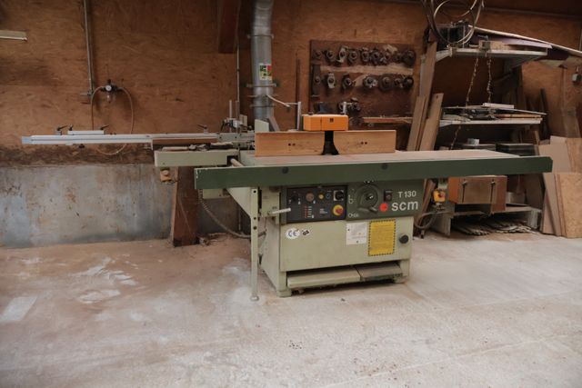 Toupie SCM T130 de 1997 avec accessoire. Visite le mercredi 17 ju...