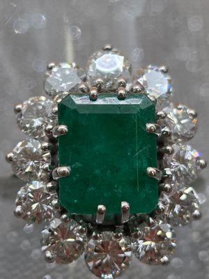 BAGUE marquise en or blanc 750/1000 et platine ornée d'une é…