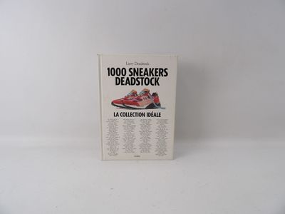 un livre sur lequel figure l'image d'une paire de baskets