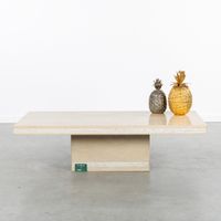 Table basse rectangulaire avec un bord décoratif, en travert… (photo 2)