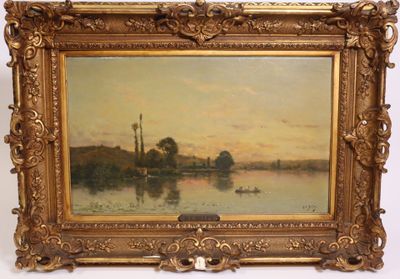 une image représentant un tableau d'un bateau sur un lac