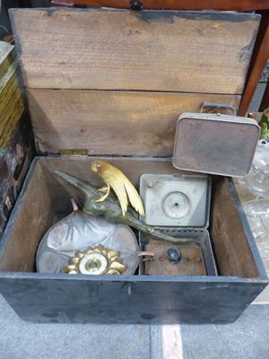 une boîte contenant un certain nombre d'objets