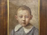 une peinture à l'huile représentant un jeune garçon en chemise bleue
