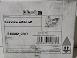 une boîte sur laquelle figurent une indication de la quantité d'huile d'entretien et un code-barres